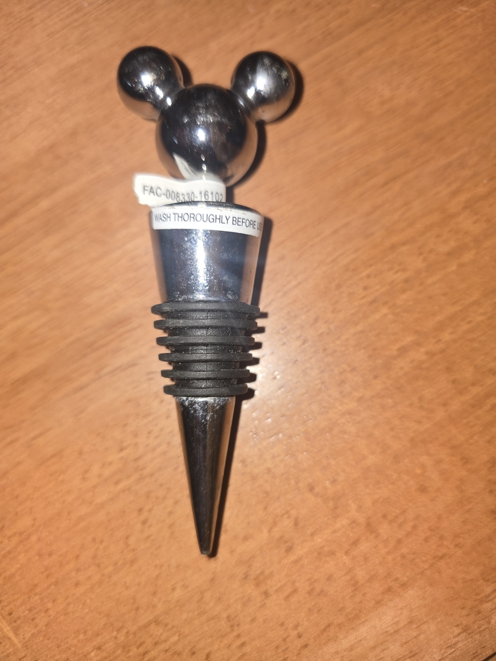 Metallic Mickey-Style Wine Bottle Stopper - Silver